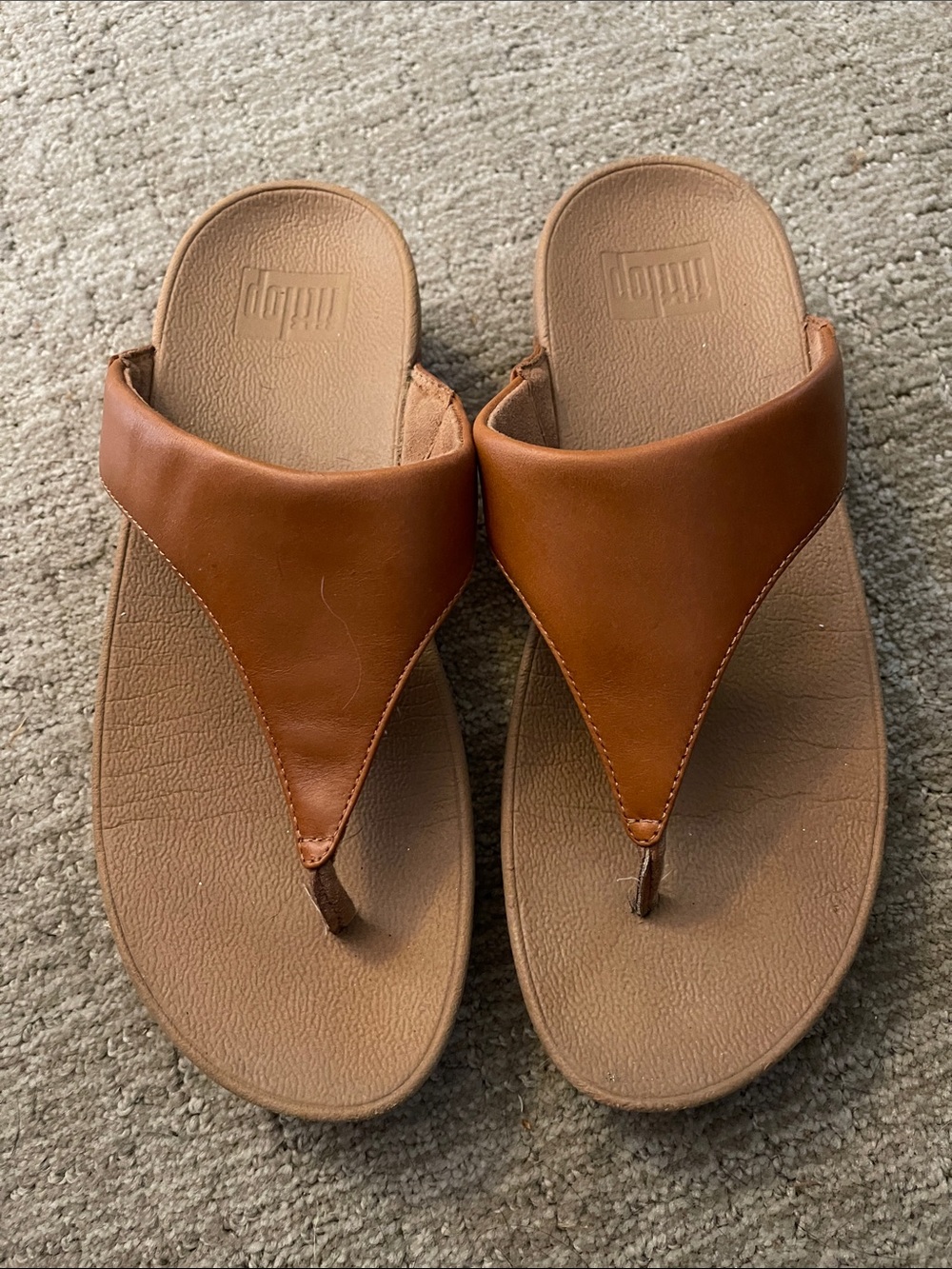 FitFlop Women's Tan Leather Toe-Post Sandals